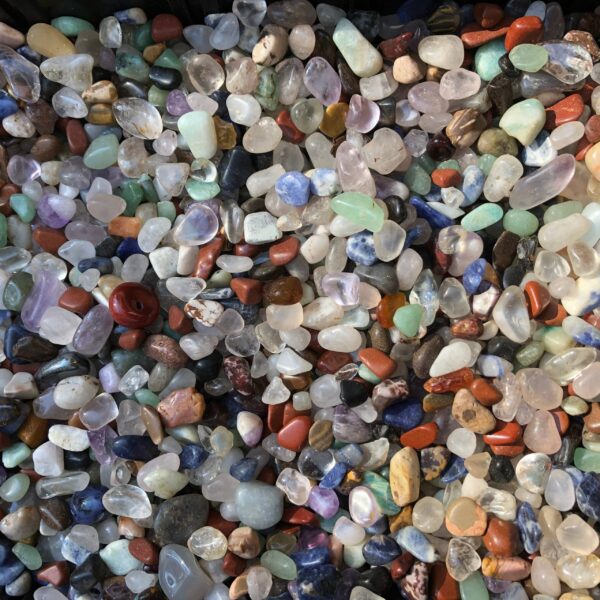 assorted-semiprecious-stones-chips-scaled