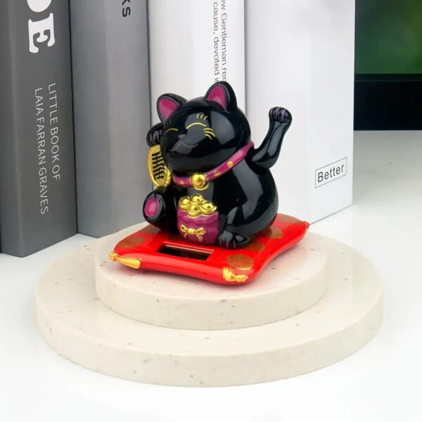 maneki-neko-mini-lucky-cat-min-solar-black_1